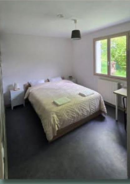 Chambre 2 avec lit double 160×200, spacieuse et lumineuse